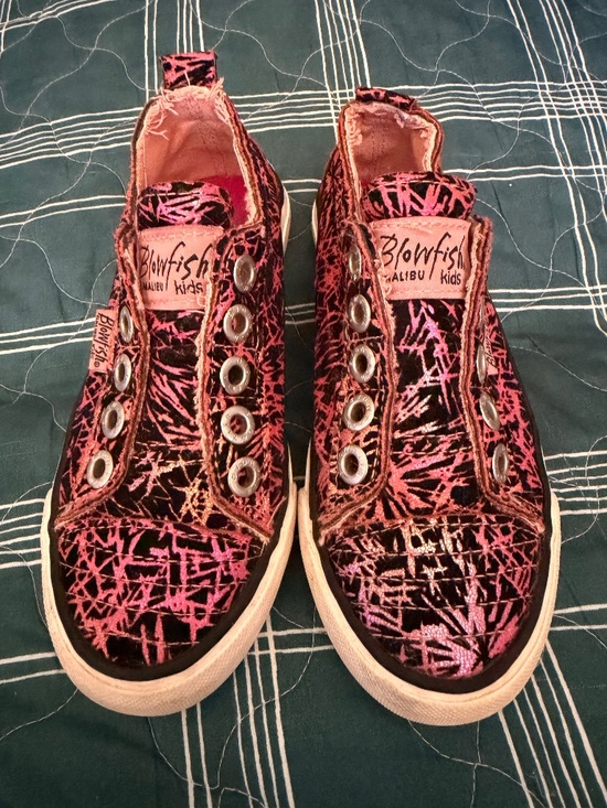 Blowfish Malibu Other - Girls Velvet Blowfish shoes Size 1 youth